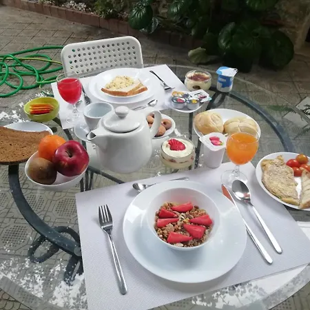Art Deco Bed & Breakfast *