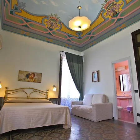 Bed & Breakfast Art Deco